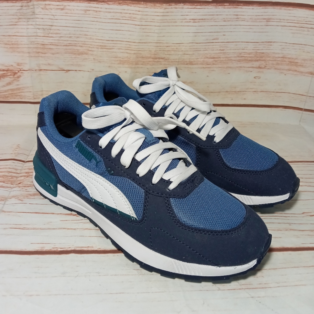PUMA blue laced-up sneakers boys size 4.5 New Without Box